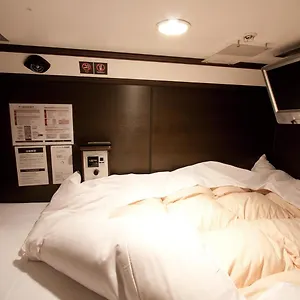 Hearts Capsule & Nakasu -male Only- Hôtel capsule